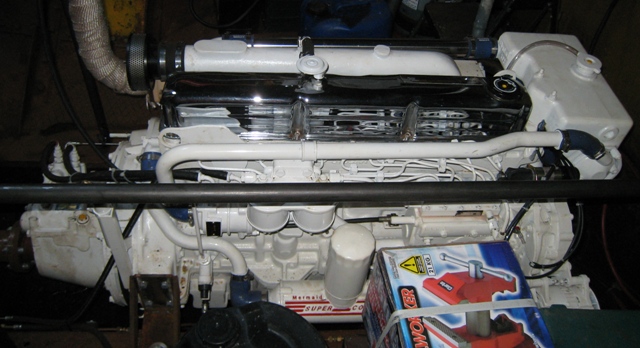 engine side view